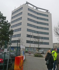Der ehemalige Geschäftsbereichs Heraeus Kulzer sowie Teile der Heraeus Verwaltung ziehen um in das Der ehemalige Geschäftsbereichs Heraeus Kulzer sowie Teile der Heraeus Verwaltung ziehen um in das